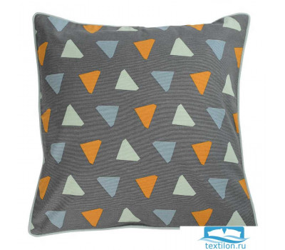 Чехол для подушки с дизайнерским принтом Triangles из коллекции